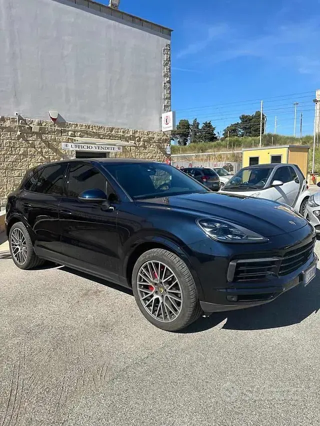 Usata Porsche Cayenne 340 CV (250 kW) 2019 Bluazzurro SUV