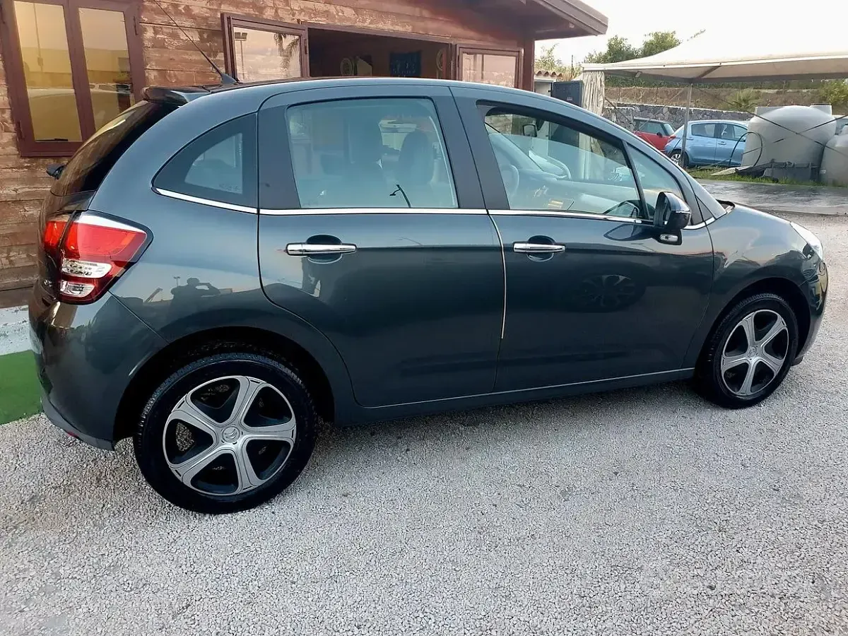 Gebraucht Citroën C3 Exclusive 75 PS (55 kW) 2016 Grau Kleinwagen