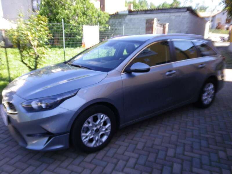 Usata Kia Ceed 136 CV (100 kW) 2022 Grigio Utilitaria