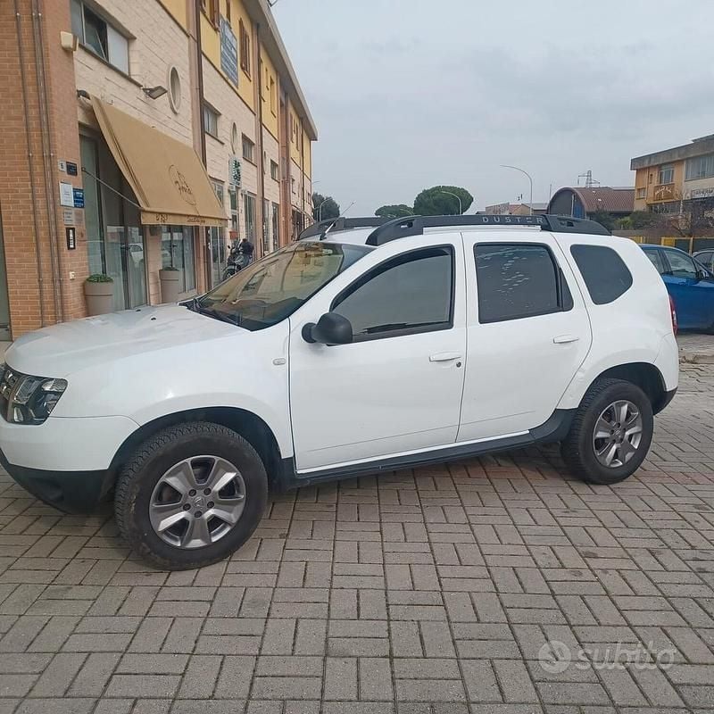 Usata Dacia Duster 110 CV (80 kW) 2015 Bianco SUV