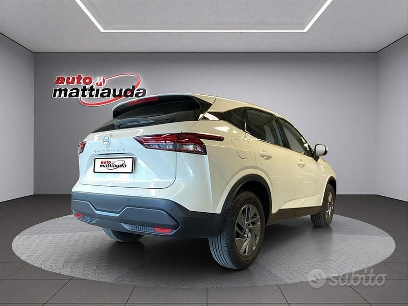 Usata Nissan Qashqai Acenta 140 CV (102 kW) 2023 Bianco perlato SUV