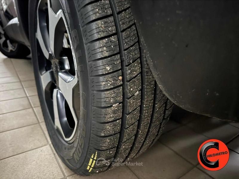 Usata Jeep Renegade Trailhawk 241 CV (177 kW) 2021 Blu metallizzato SUV