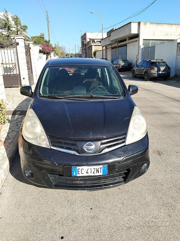 Usata Nissan Note 103 CV (75 kW) 2010 Nero Monovolume