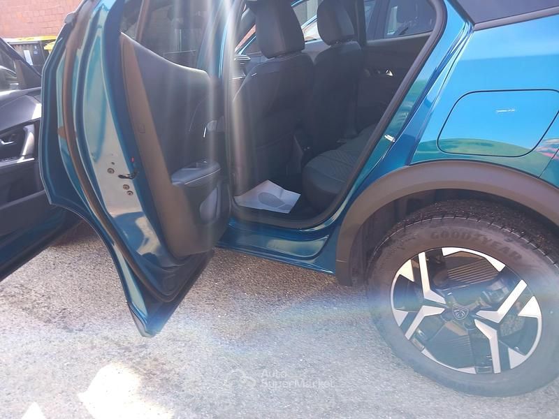Begagnad Peugeot 2008 Allure 101 HK (74 kW) 2025 Blå SUV