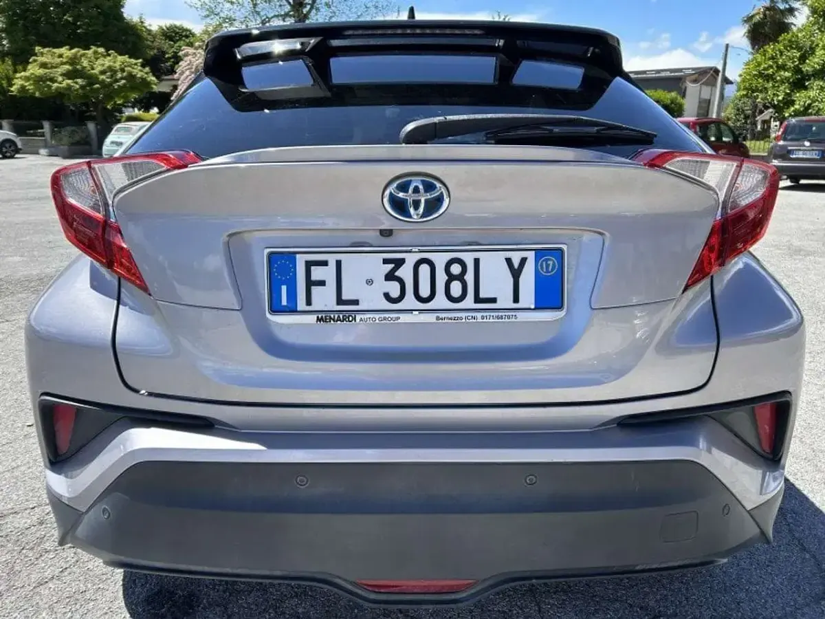 Occasion Toyota C-HR Style 98 ch (72 kW) 2017 Gris SUV
