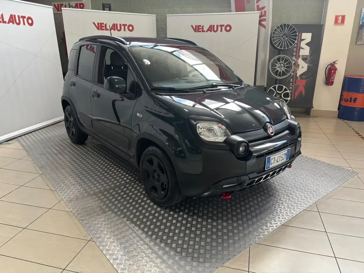 Usata Fiat Panda Cross Cross 71 CV (52 kW) 2024 Verde Utilitaria