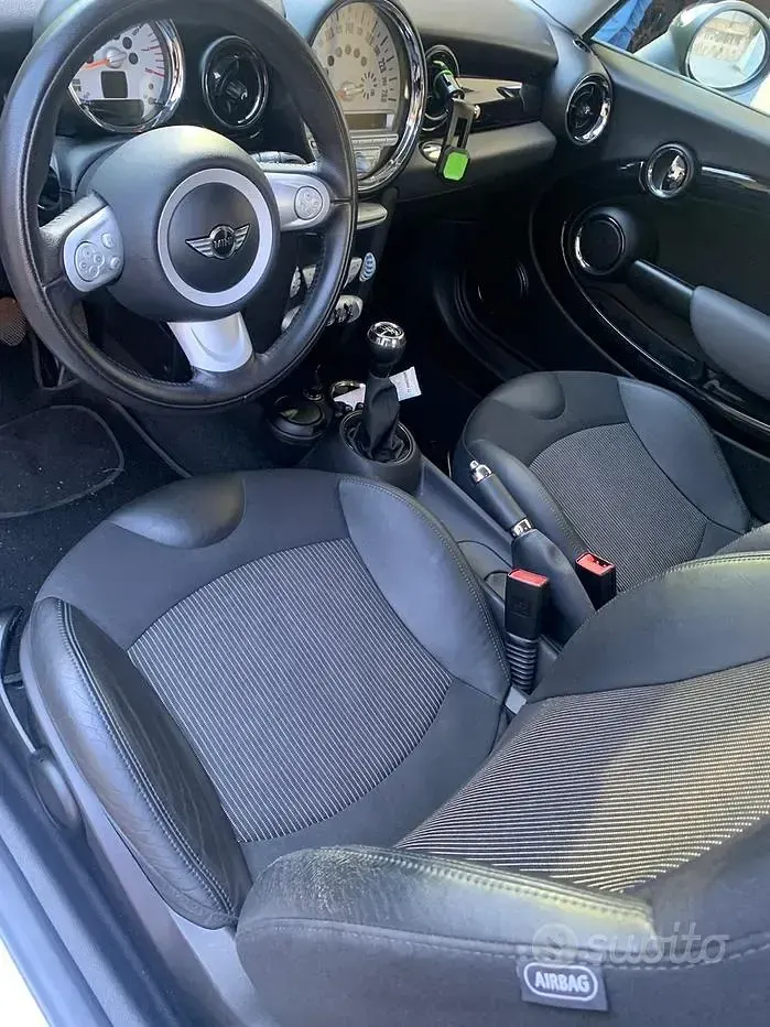 Usata Mini Cooper 120 CV (88 kW) 2009 Nero Utilitaria