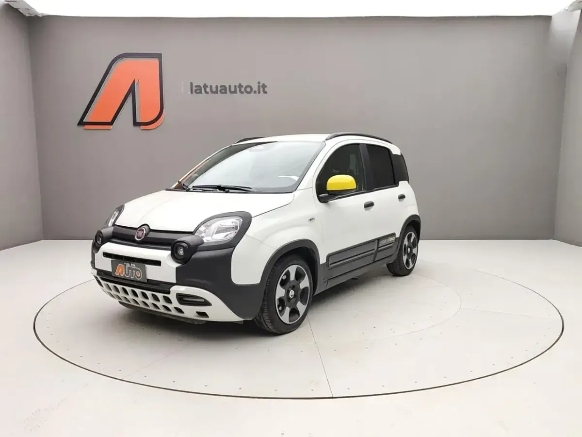 Usata Fiat Panda Cross Cross 70 CV (51 kW) 2025 Utilitaria