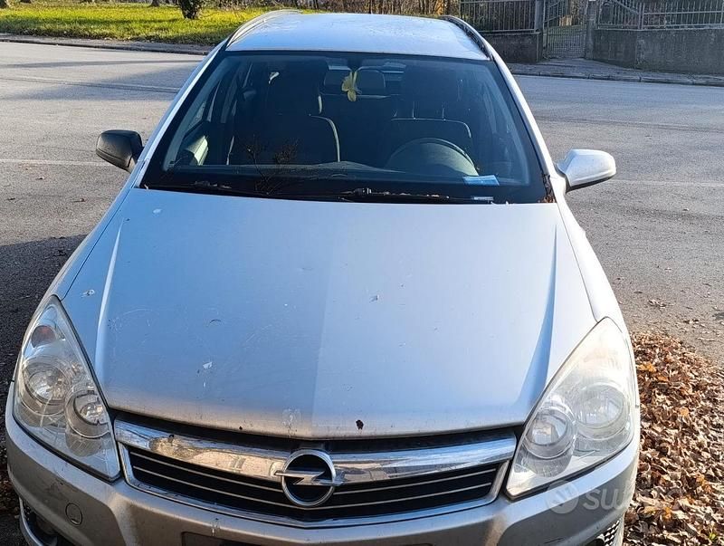 Usata Opel Astra 2009 Grigio Station wagon