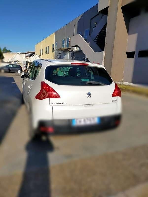Usata Peugeot 3008 Outdoor 109 CV (80 kW) 2011 Station wagon
