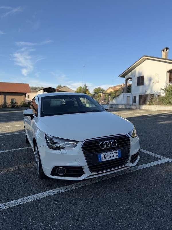 Usata 2011 Audi A1 Ambition Due volumi | 6200 € (Ottimo prezzo) - Immagine 1/4