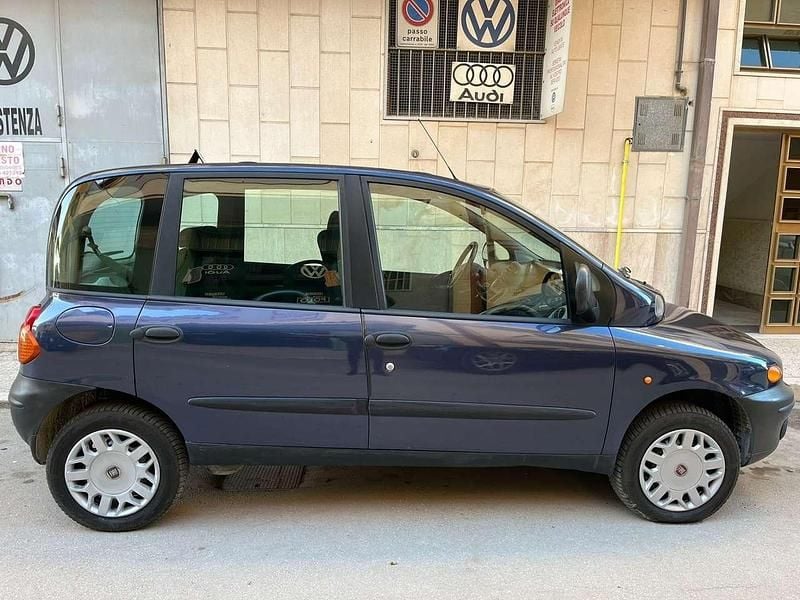 Usata Fiat Multipla 103 CV (75 kW) 2000 Blu/azzurro Monovolume