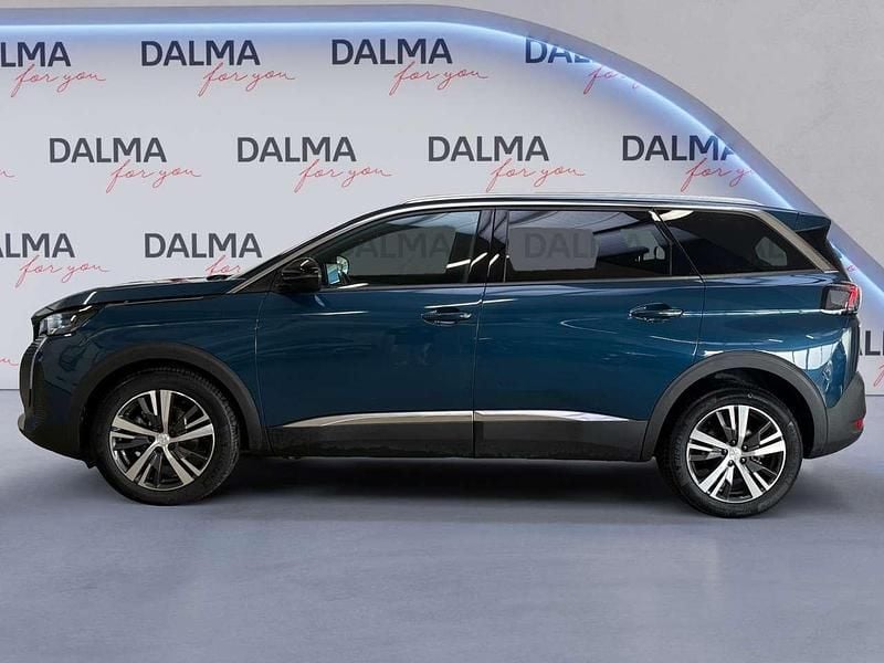 Usata Peugeot 5008 Allure 131 CV (96 kW) 2024 Blue celebes SUV
