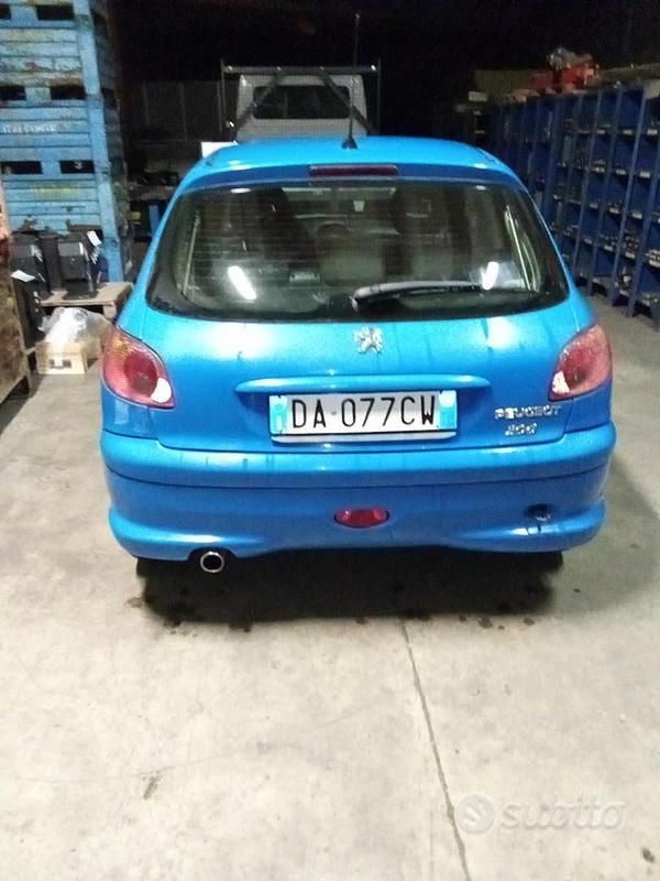 Begagnad Peugeot 206 88 HK (64 kW) 2006 Blå Sedan