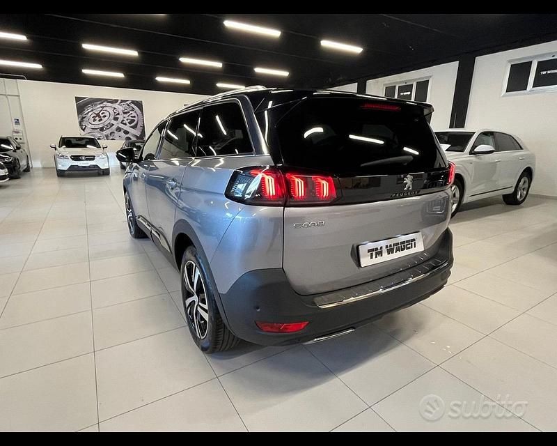 Usata Peugeot 5008 S 131 CV (96 kW) 2023 Grigio SUV