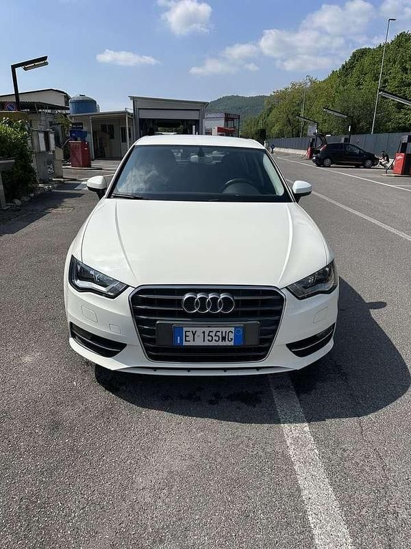 Usata Audi A3 Business 110 CV (80 kW) 2015 Bianco Berlina