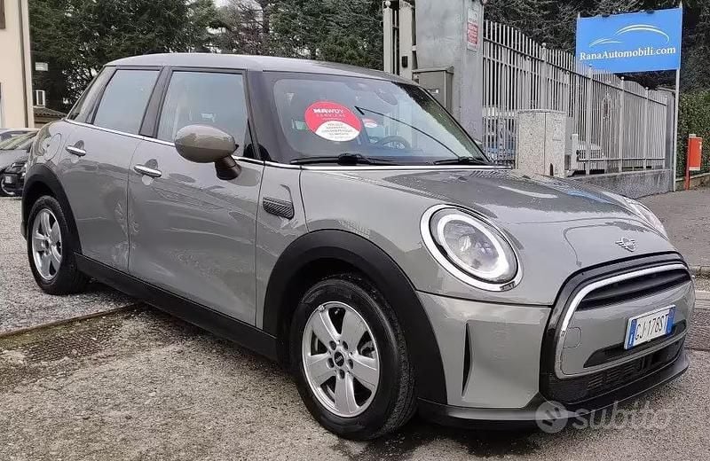 Usata Mini Cooper Classic 136 CV (100 kW) 2022 Grigio Utilitaria