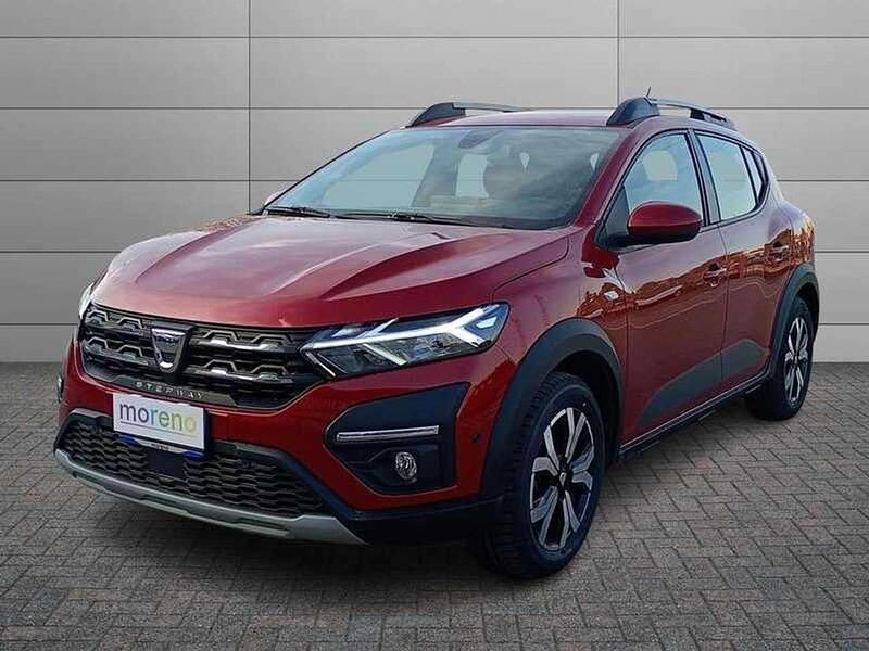 Usata Dacia Sandero Comfort 101 CV (74 kW) 2022 Rosso Utilitaria