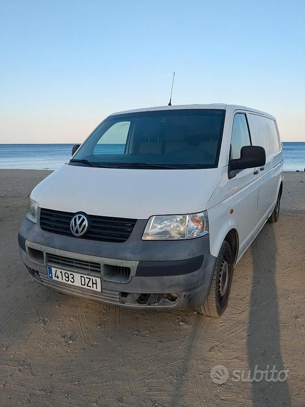 Usata 2006 VW T5 Furgone | 6000 € (Ottimo prezzo) - Immagine 1/4