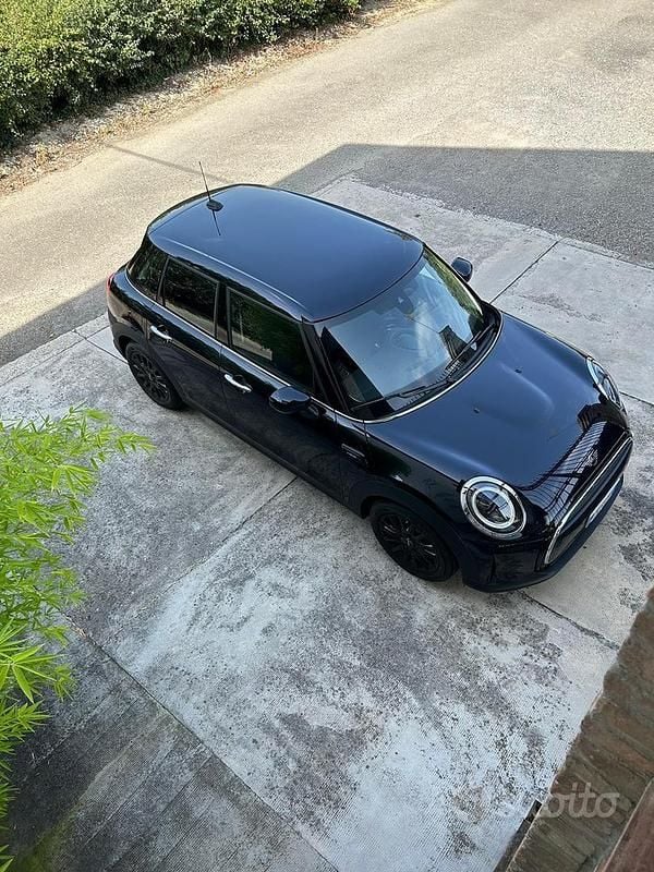Blu Usata 2023 Mini Cooper Utilitaria | 26.000 € (Buon prezzo) - Immagine 1/4