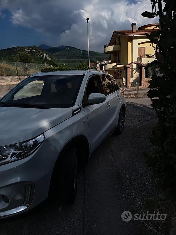 Usata Suzuki Vitara Cool 112 CV (82 kW) 2019 Bianco SUV