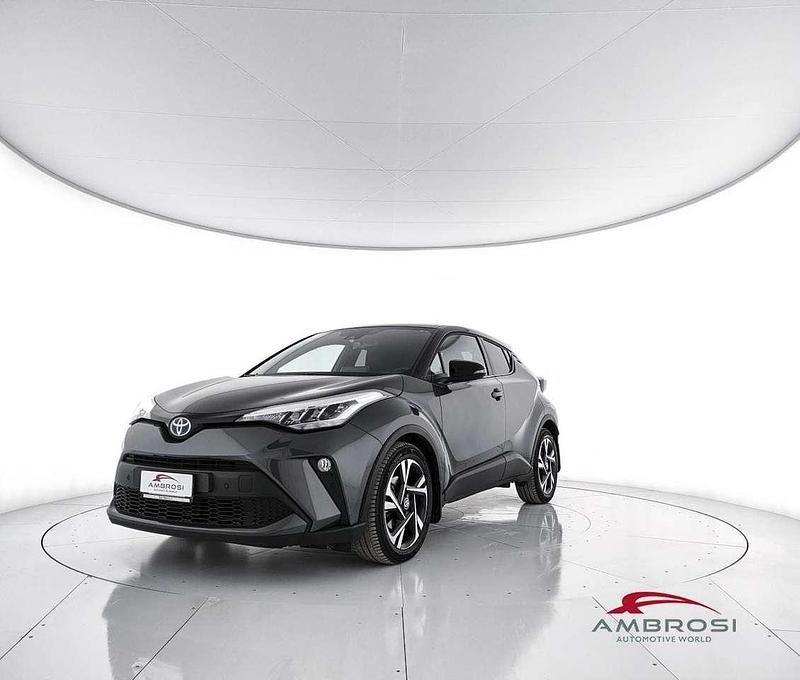 Grigio Usata 2023 Toyota C-HR Trend SUV | 23.661 € (Buon prezzo) - Immagine 1/4
