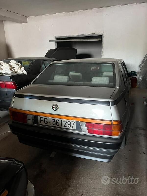 Usata Alfa Romeo 75 110 CV (80 kW) 1996 Berlina