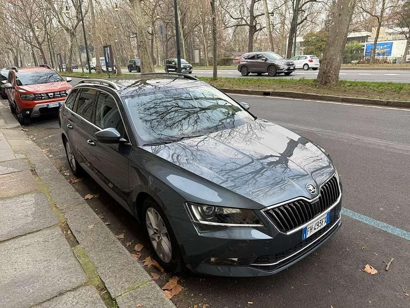 Usata Skoda Superb Executive 120 CV (88 kW) 2017 Grigio Station wagon