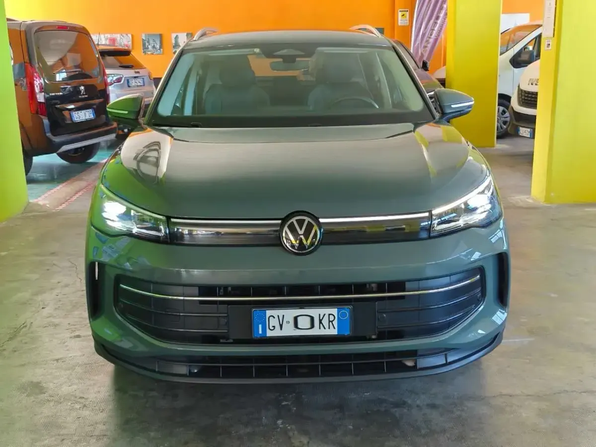 Usata VW Tiguan Edition 150 CV (110 kW) 2024 Grigio SUV
