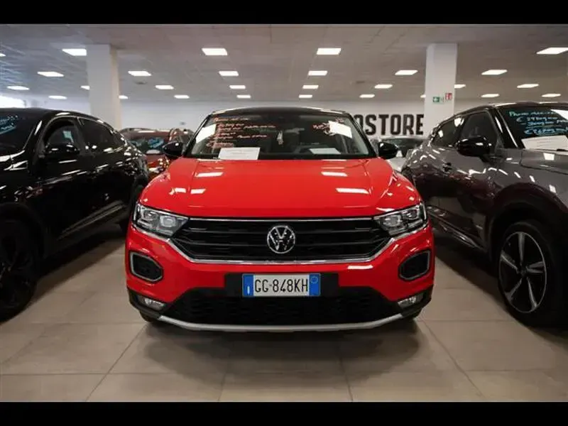 Usata VW T-Roc Business 150 CV (110 kW) 2021 Grigio chiaro SUV