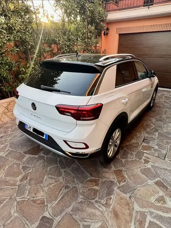 Usata VW T-Roc Style 150 CV (110 kW) 2023 Bianco SUV