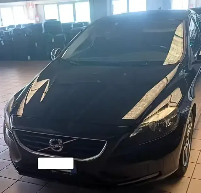 Usata Volvo V40 Business Edition 116 CV (85 kW) 2014 Nero Berlina