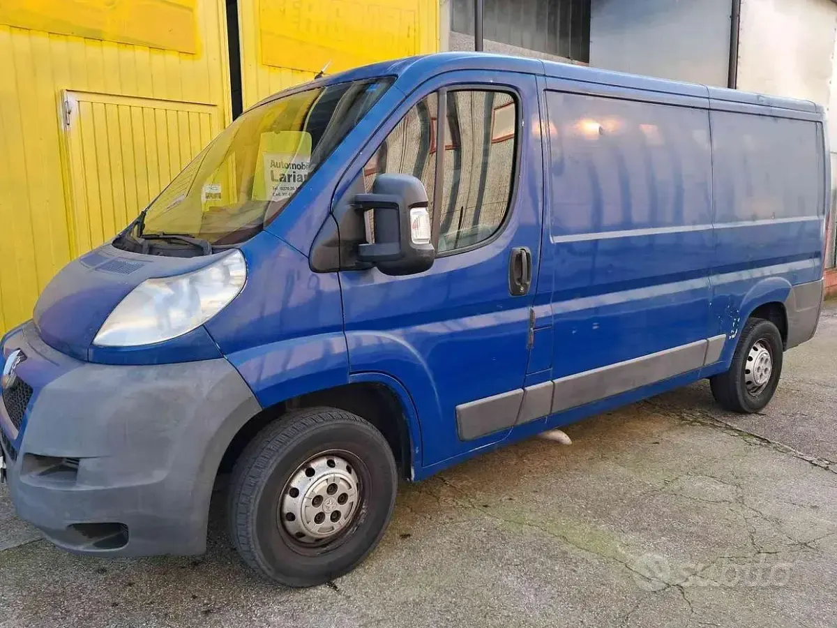 Usata Peugeot Boxer 101 CV (74 kW) 2010 Blu Furgone