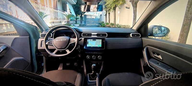 Usata Dacia Duster Journey 101 CV (74 kW) 2023 Verde Berlina