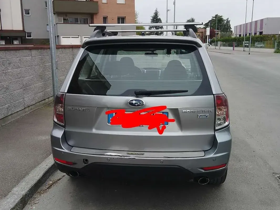 Usata Subaru Forester 147 CV (108 kW) 2009 Grigio SUV