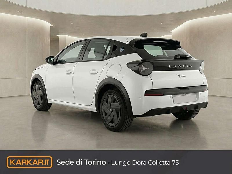 Usata Lancia Ypsilon 101 CV (74 kW) 2024 Bianco Utilitaria
