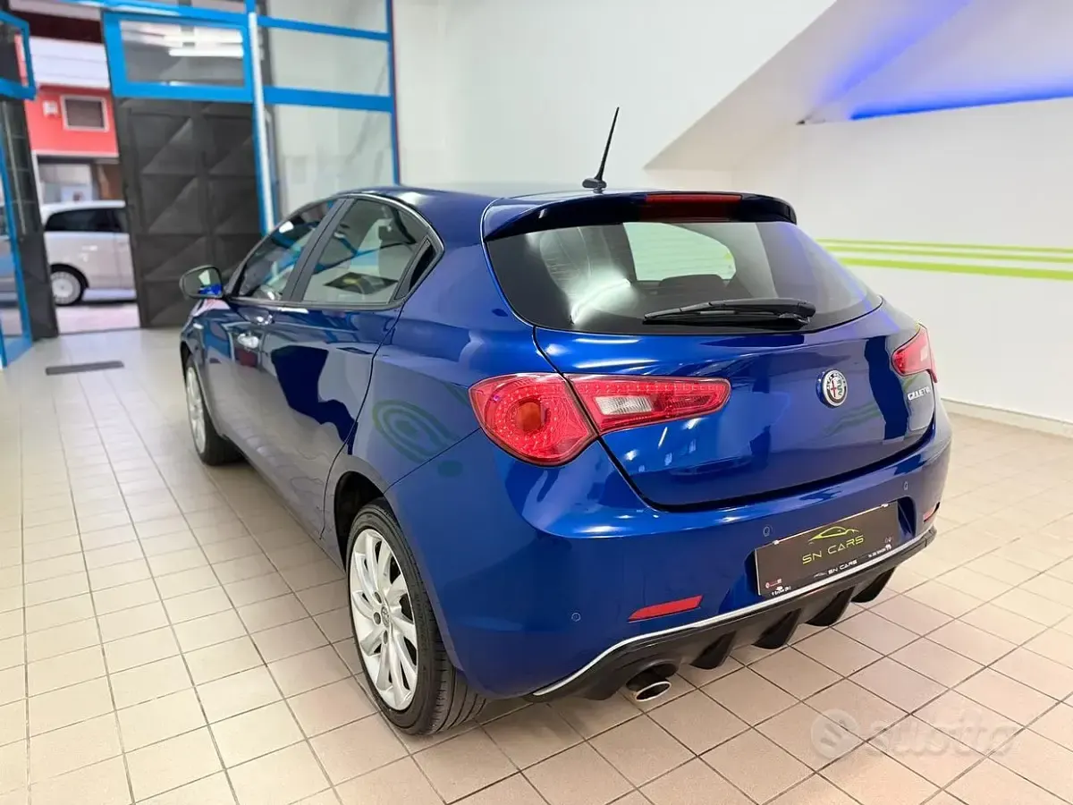 Usata Alfa Romeo Giulietta 120 CV (88 kW) 2019 Blu Utilitaria