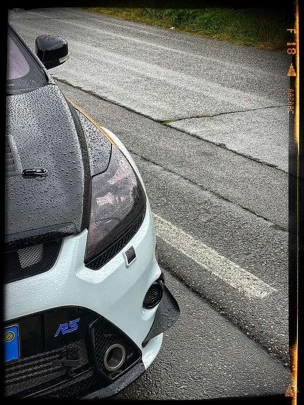 Usata Ford Focus RS 305 CV (224 kW) 2010 Bianco Berlina