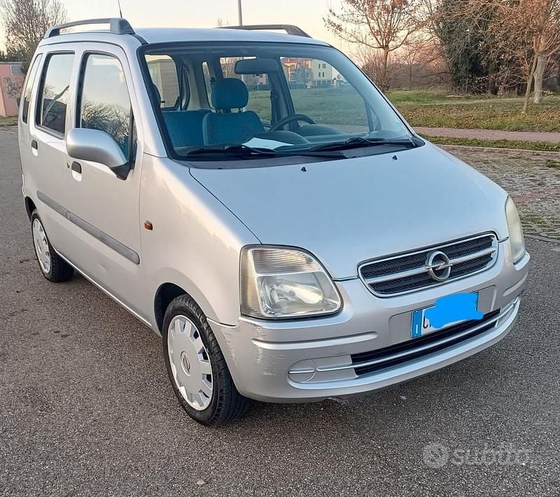 Usata Opel Agila 58 CV (42 kW) 2003 Grigio Monovolume