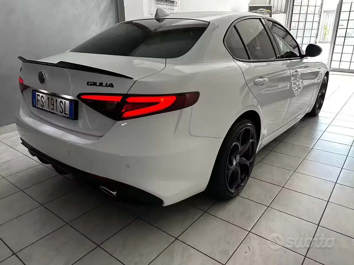 Usata Alfa Romeo Giulia Veloce 210 CV (154 kW) 2019 Bianco Berlina