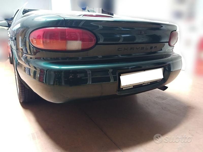Usata Chrysler Stratus 133 CV (97 kW) 1997 Verde Cabrio