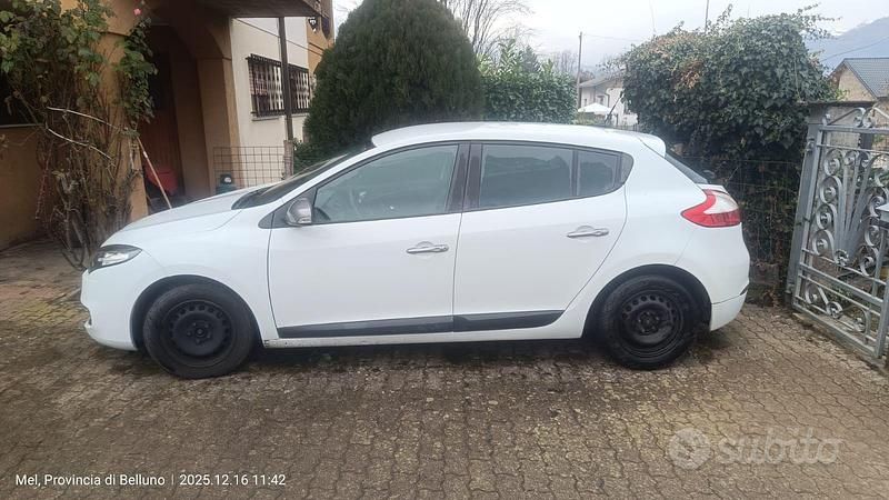 Usata Renault Mégane 110 CV (80 kW) 2011 Bianco Berlina