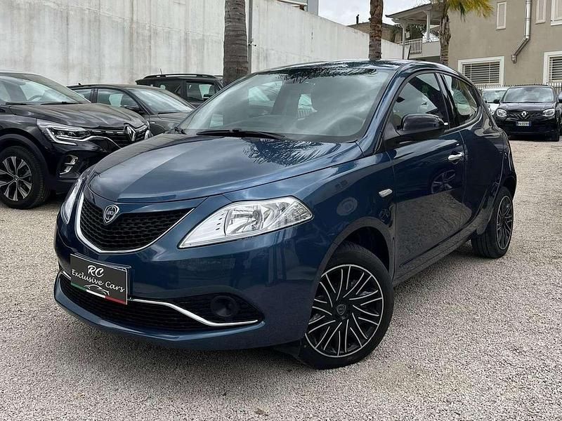 Usata Lancia Ypsilon Silver 69 CV (50 kW) 2022 Other Utilitaria