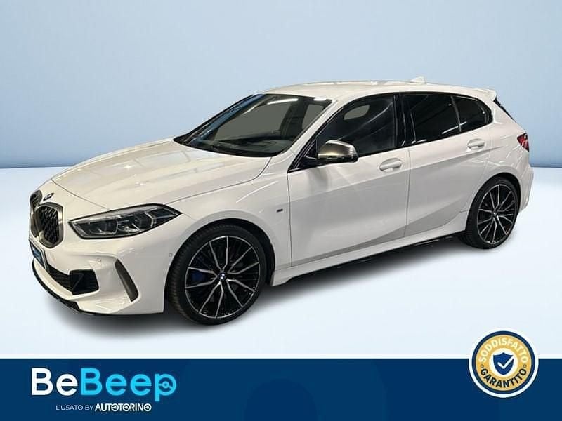 Bianco metallizzato Usata 2020 BMW M135 Comfort Edition Due volumi | 26.800 € (Ottimo prezzo) - Immagine 1/3