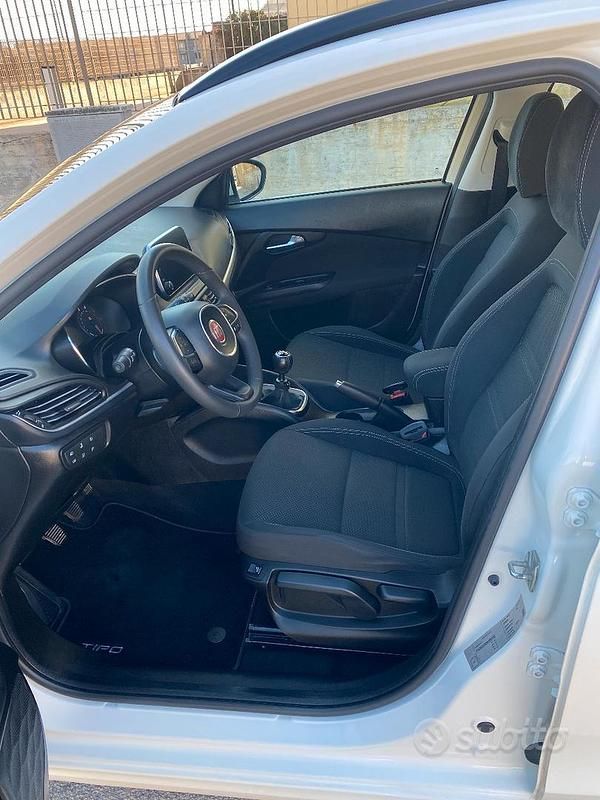 Usata Fiat Tipo 120 CV (88 kW) 2017 Bianco Station wagon