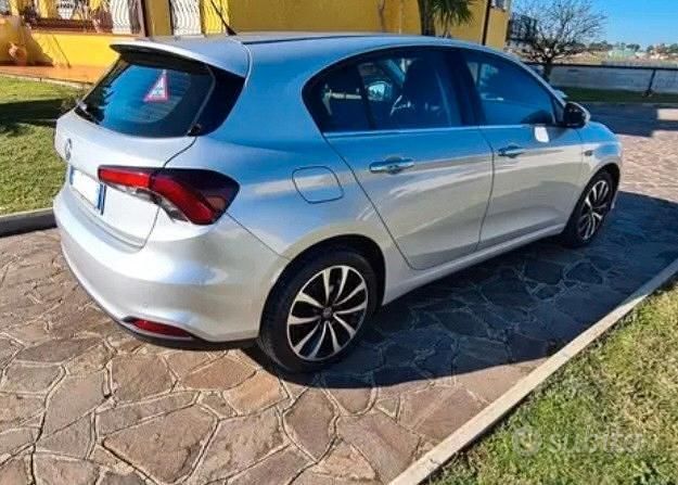 Usata Fiat Tipo 84 CV (61 kW) 2018 Grigio Berlina