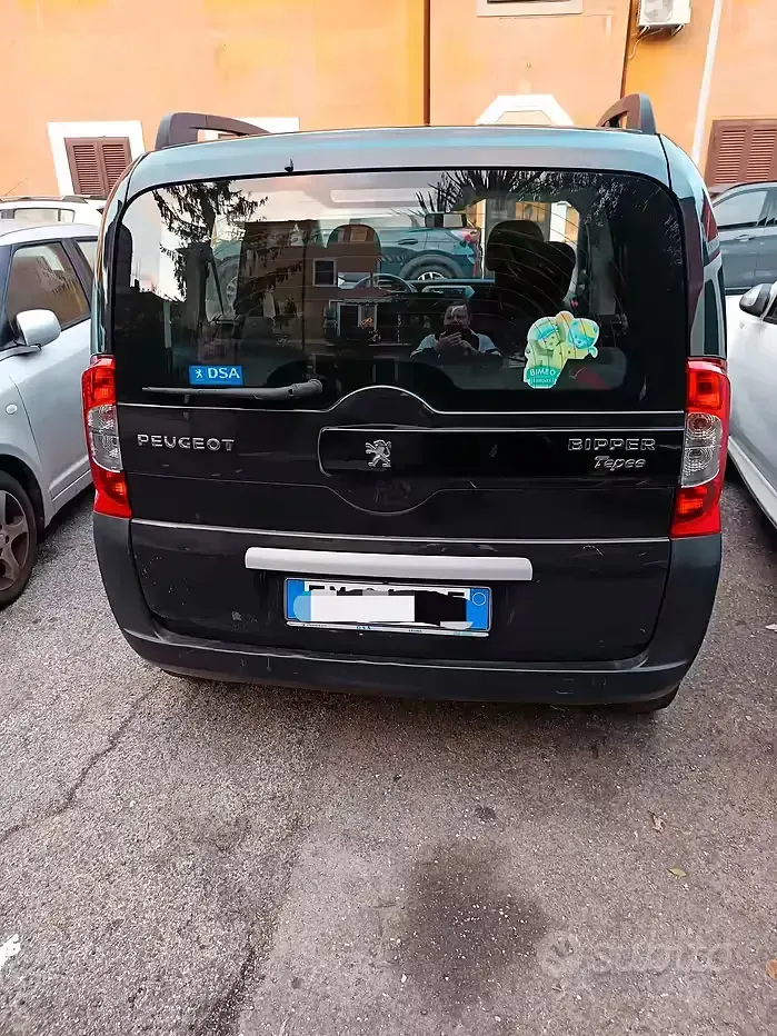 Usata Peugeot Bipper Family 75 CV (55 kW) 2012 Nero Monovolume