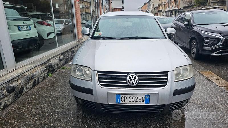 Usata VW Passat 131 CV (96 kW) 2004 Grigio Station wagon