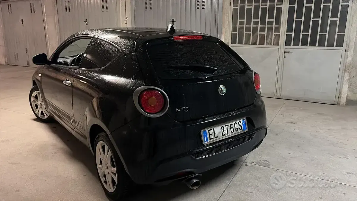 Second-hand Alfa Romeo MiTo 75 CP (55 kW) 2012 Negru Hatchback