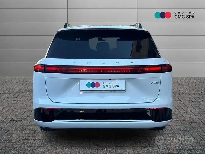 Usata XPENG G9 230 kW (313 CV) 2025 Bianco SUV